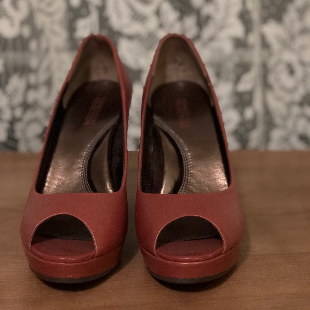 Woman’s shoes